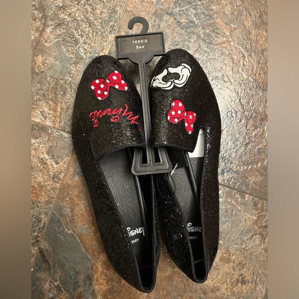 Black Minnie Mouse Sequin Loafers - Women - Picture 2 of 10